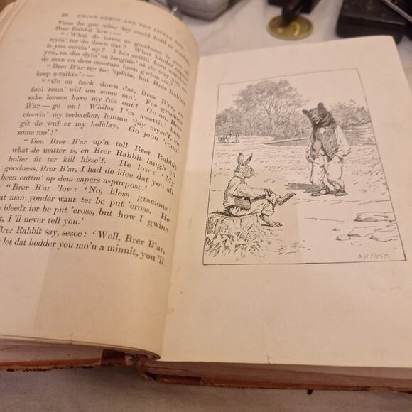 Uncle Remus & his Friends - Joel Chandler Harris - HC Some Damage - Picture 5 of 6